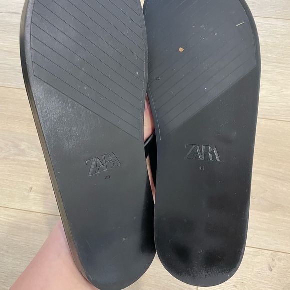 ZARA MINIMAL FLAT BLACK SANDALS Shoes Size 41 - Picture 10 of 11